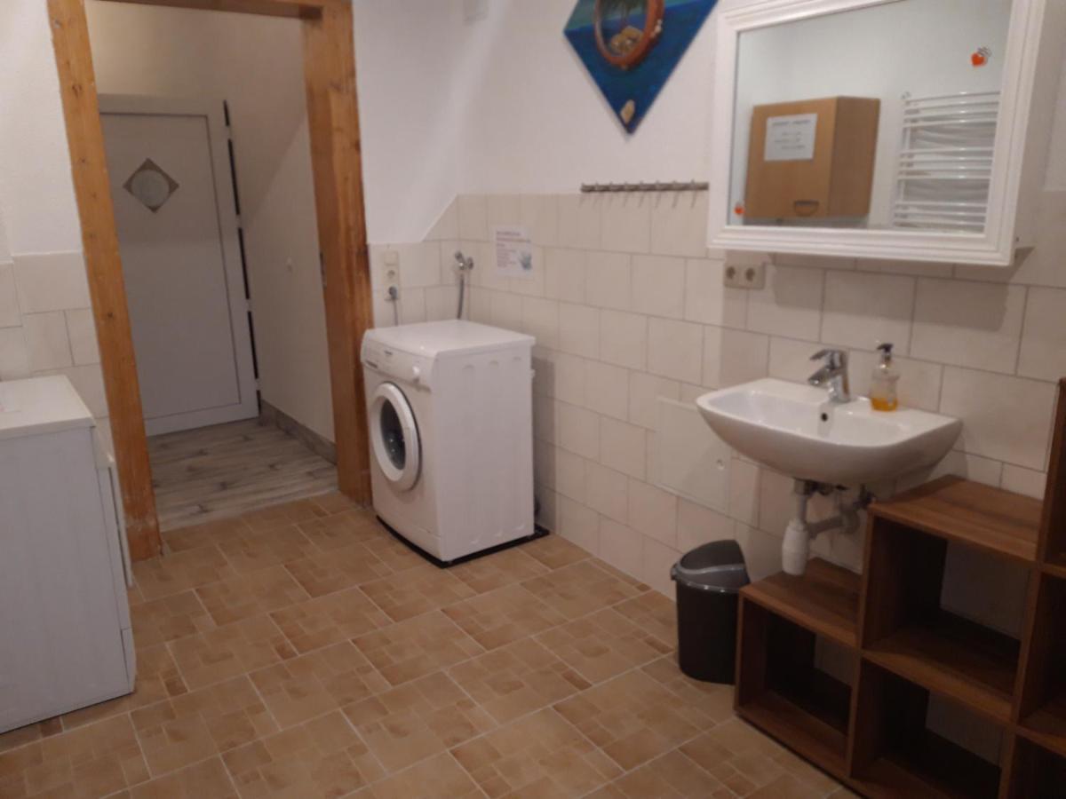 Ferienwohnung Erz-Hostel Thermalbad Wiesenbad Ngoại thất bức ảnh
